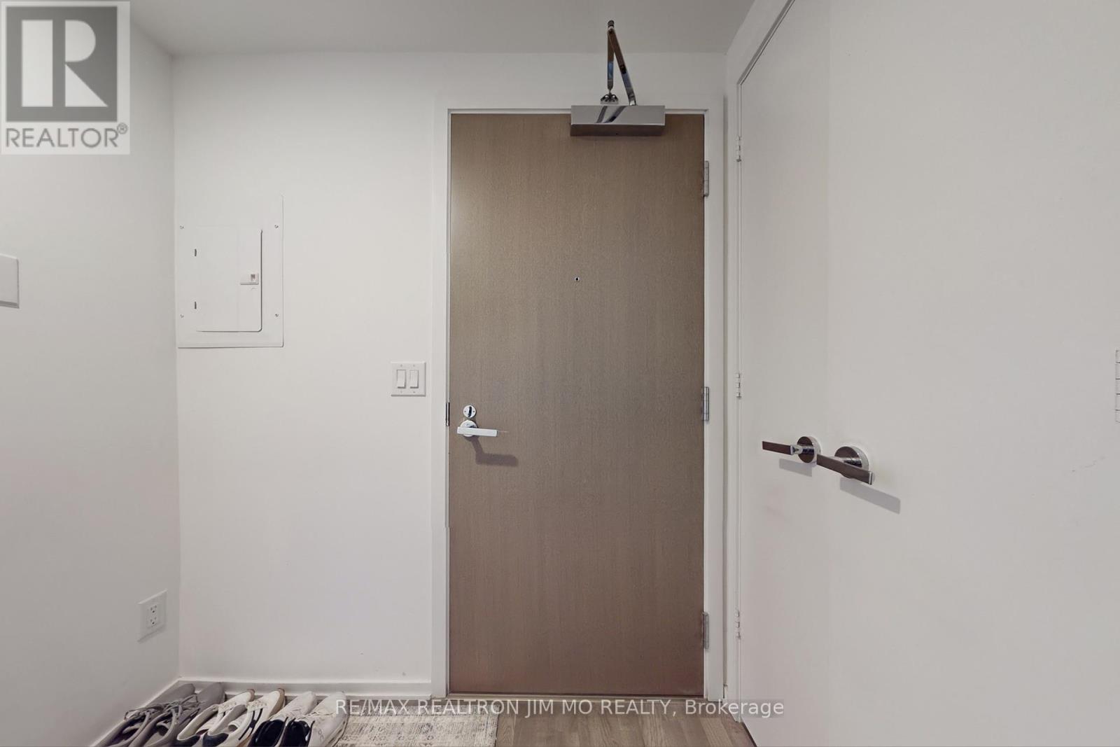 3401 - 1 Bloor Street E, Toronto, Ontario  M4W 0A8 - Photo 22 - C12436205