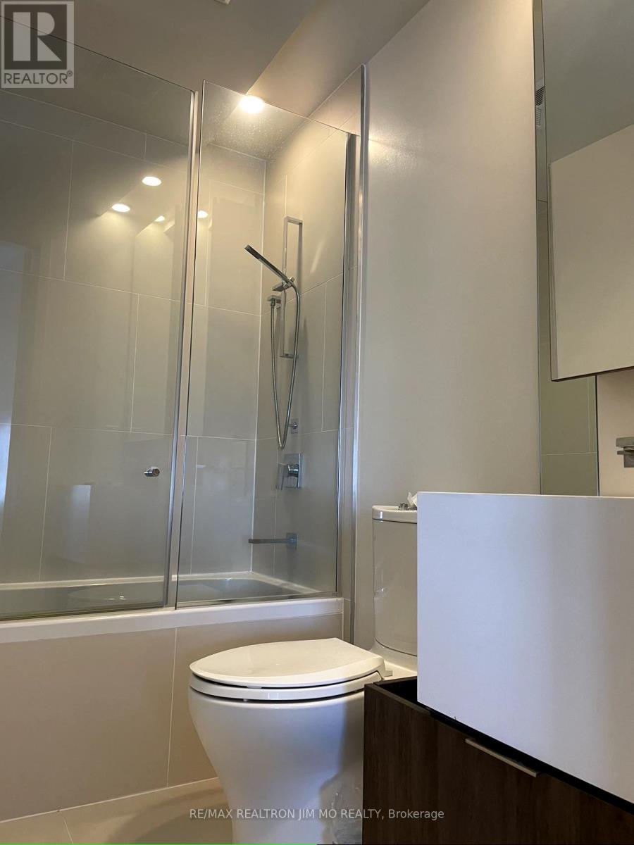 3401 - 1 Bloor Street E, Toronto, Ontario  M4W 0A8 - Photo 4 - C12436205