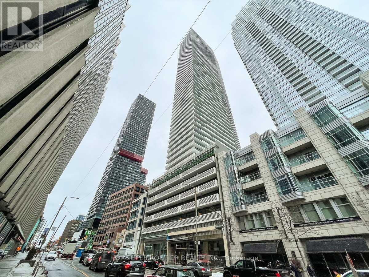 3501 - 2221 YONGE STREET, Toronto, Ontario