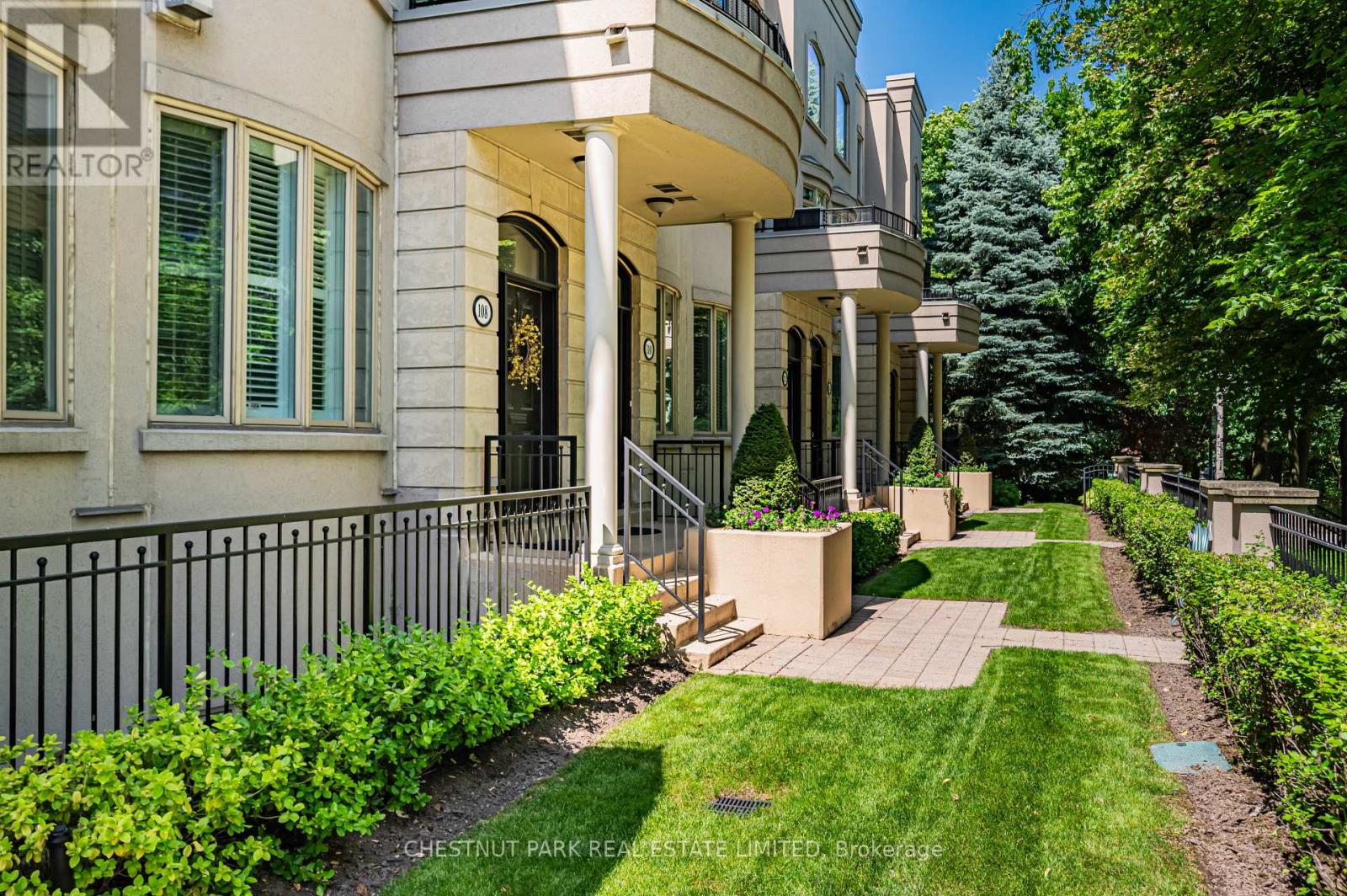 108 Pleasant Boulevard, Toronto, Ontario  M4T 1J8 - Photo 2 - C12436268