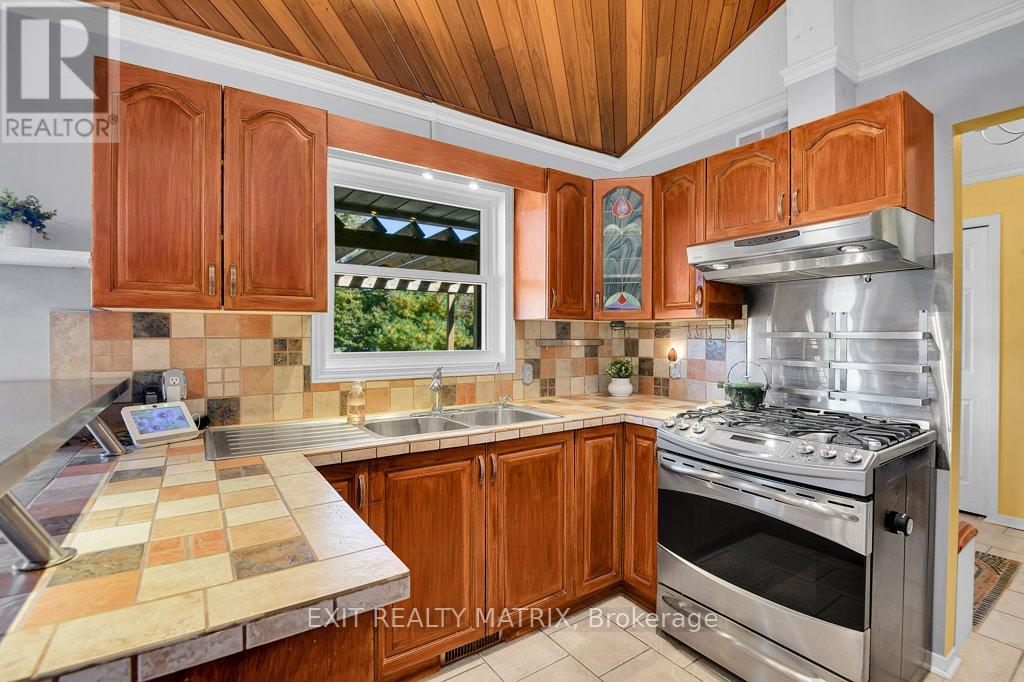 1374 County 7 Road, North Dundas, Ontario  K0A 2R0 - Photo 12 - X12436330