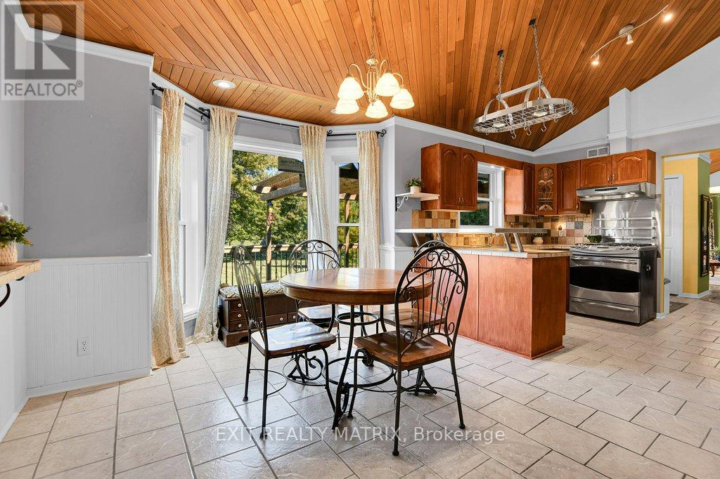 1374 County 7 Road, North Dundas, Ontario  K0A 2R0 - Photo 9 - X12436330