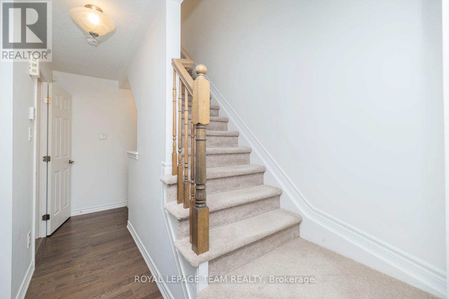 552 Foxlight Circle, Ottawa, Ontario  K2R 1G9 - Photo 22 - X12436337