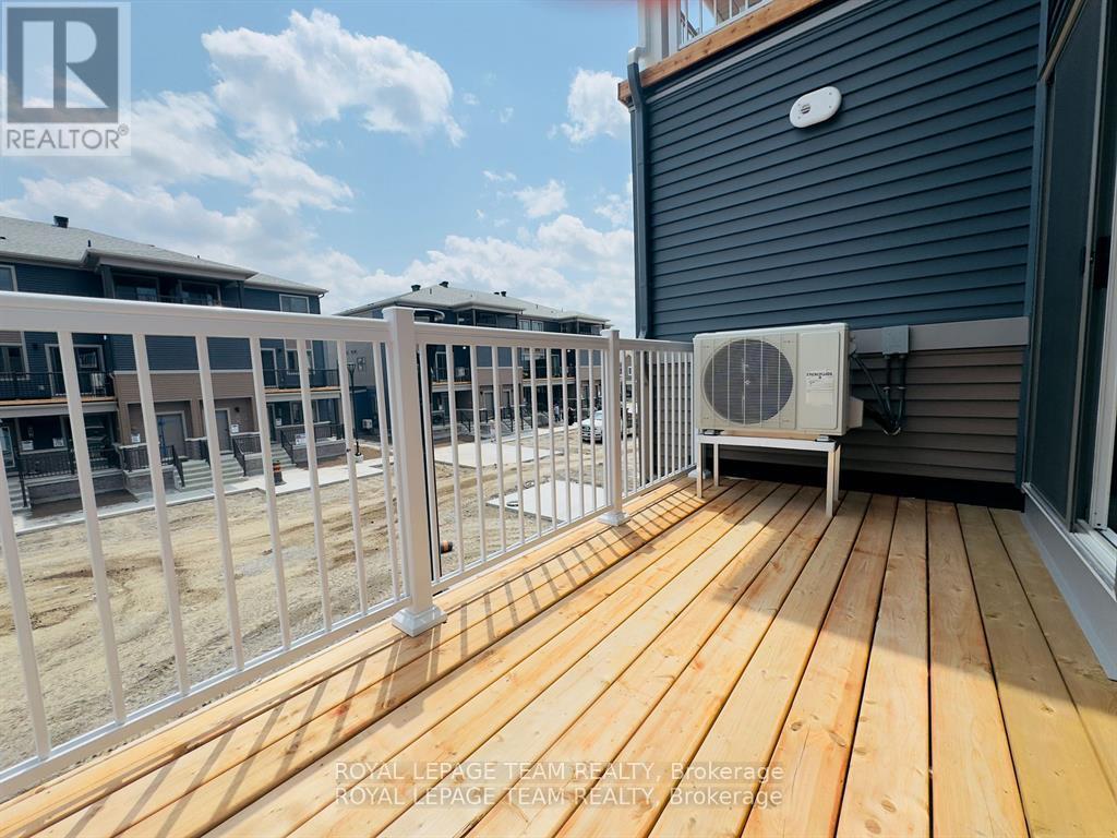 712 Parnian Private, Ottawa, Ontario  K2J 7K6 - Photo 9 - X12436476