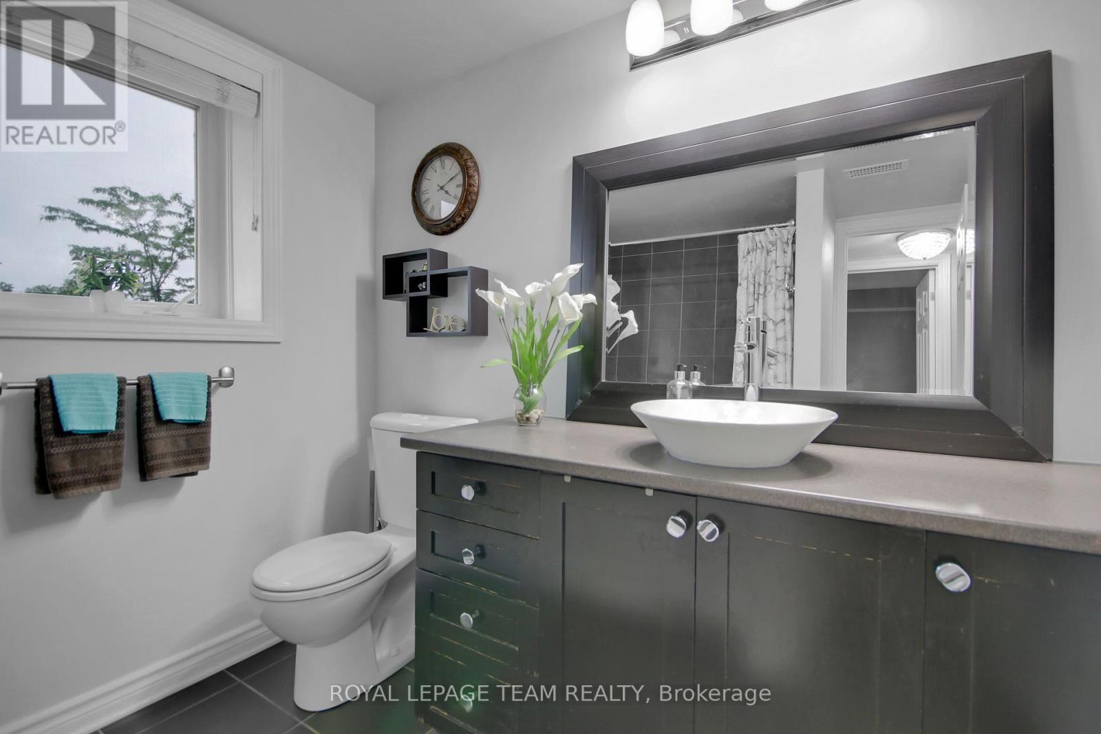 2 - 565 Stonefield Private, Ottawa, Ontario  K2G 4R4 - Photo 21 - X12436498