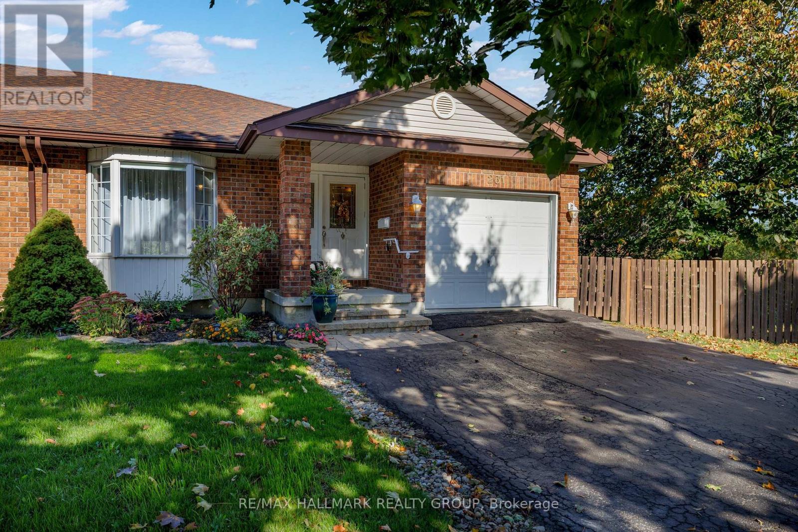 231 Beley Street, Brockville, Ontario  K6V 7J7 - Photo 1 - X12436522