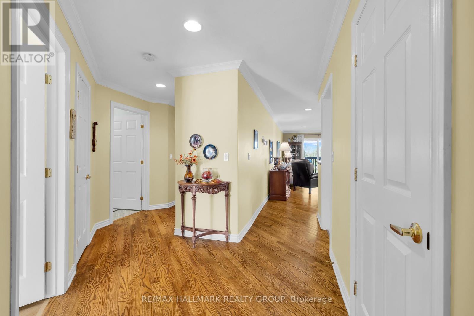 231 Beley Street, Brockville, Ontario  K6V 7J7 - Photo 6 - X12436522