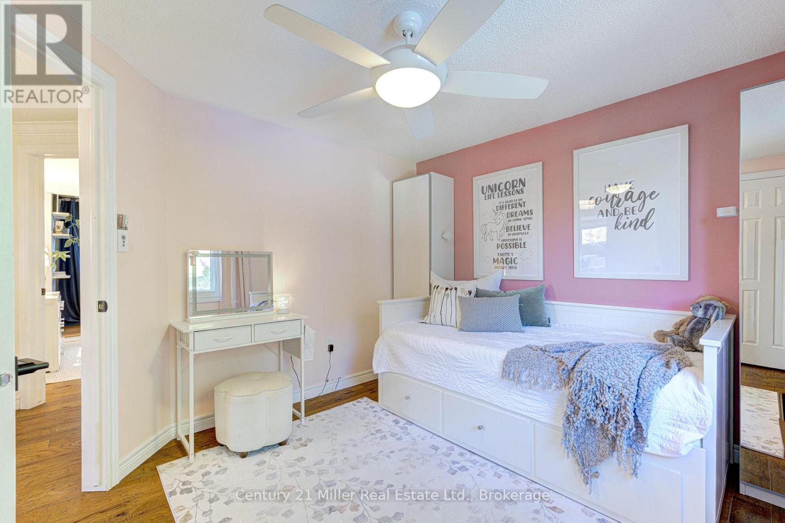 6 Mays Crescent, Hamilton, Ontario  L0R 2H4 - Photo 35 - X12436431