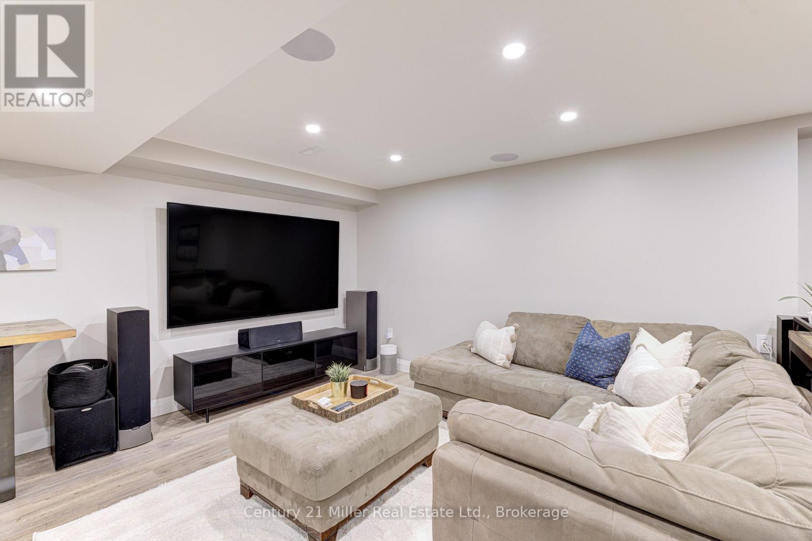 6 Mays Crescent, Hamilton, Ontario  L0R 2H4 - Photo 40 - X12436431