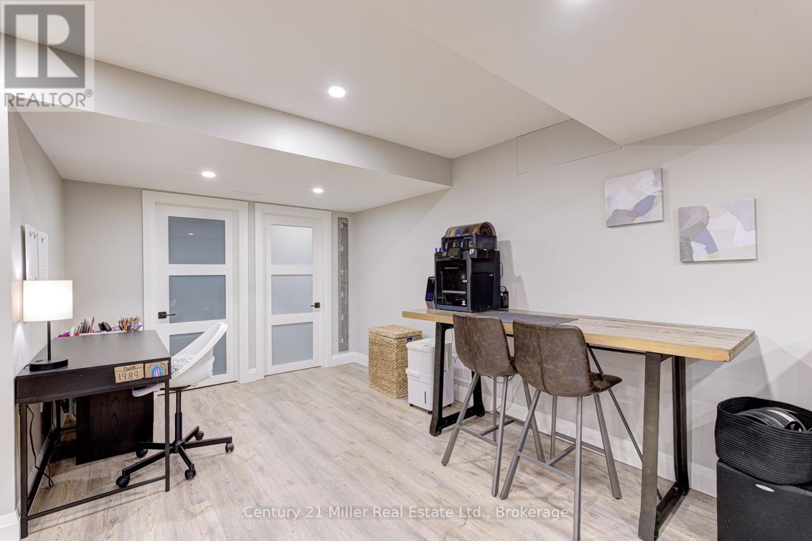6 Mays Crescent, Hamilton, Ontario  L0R 2H4 - Photo 41 - X12436431