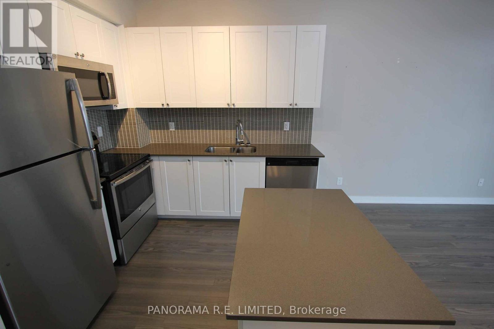 318 - 3560 St Clair Avenue E, Toronto, Ontario  M1K 2A7 - Photo 6 - E12436204