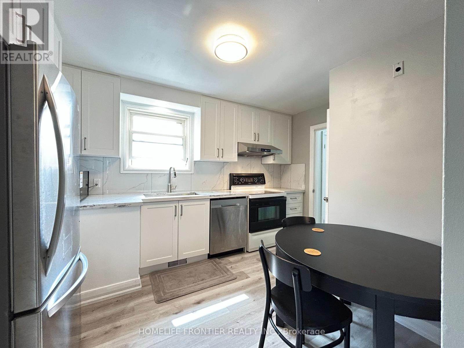 27 Rensburg Drive, Toronto, Ontario  M1K 3A2 - Photo 11 - E12436217