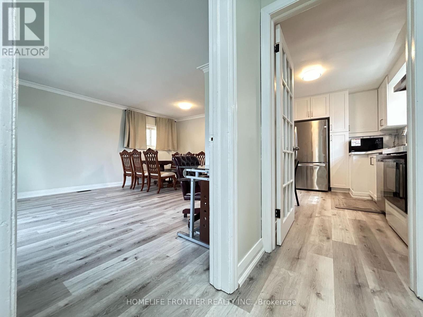 27 Rensburg Drive, Toronto, Ontario  M1K 3A2 - Photo 8 - E12436217