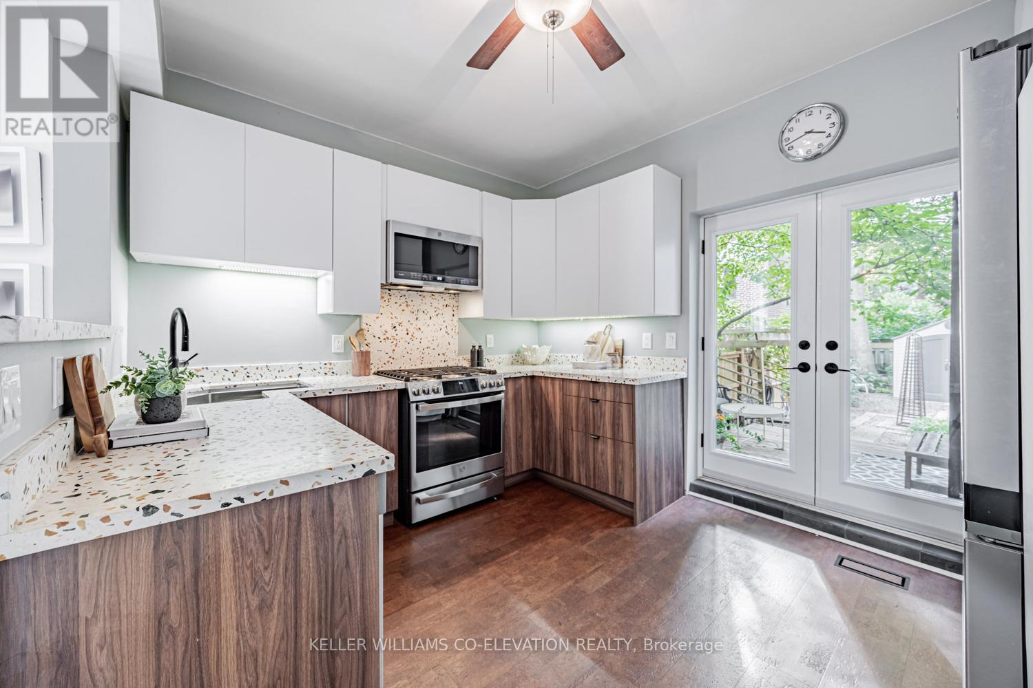 230 Ashdale Avenue, Toronto, Ontario  M4L 2Y9 - Photo 12 - E12436227
