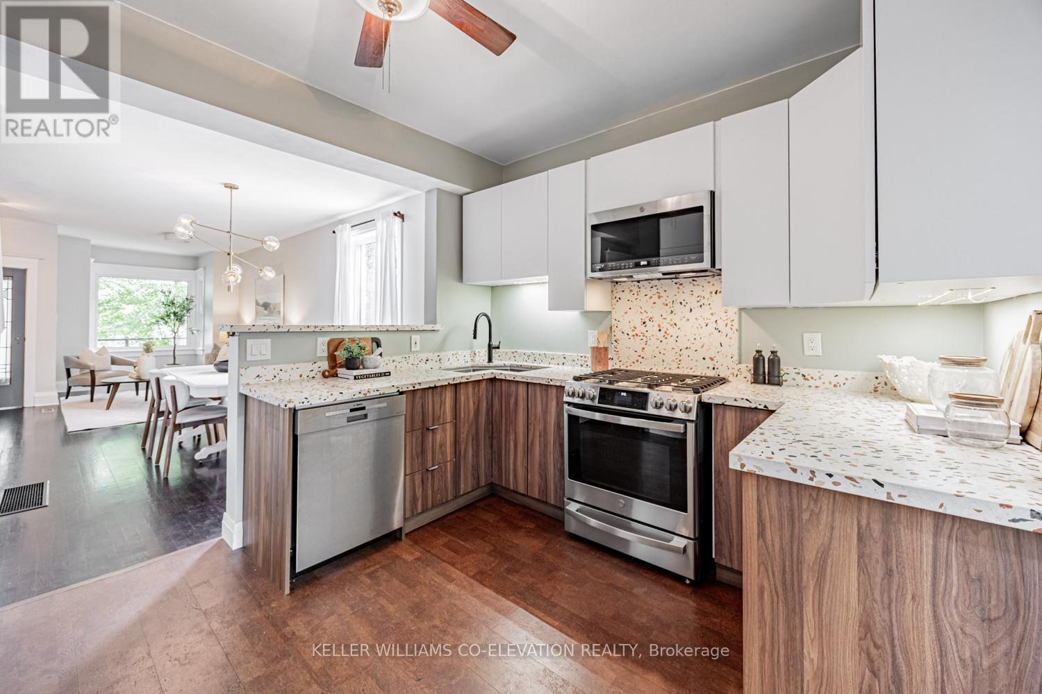 230 Ashdale Avenue, Toronto, Ontario  M4L 2Y9 - Photo 14 - E12436227