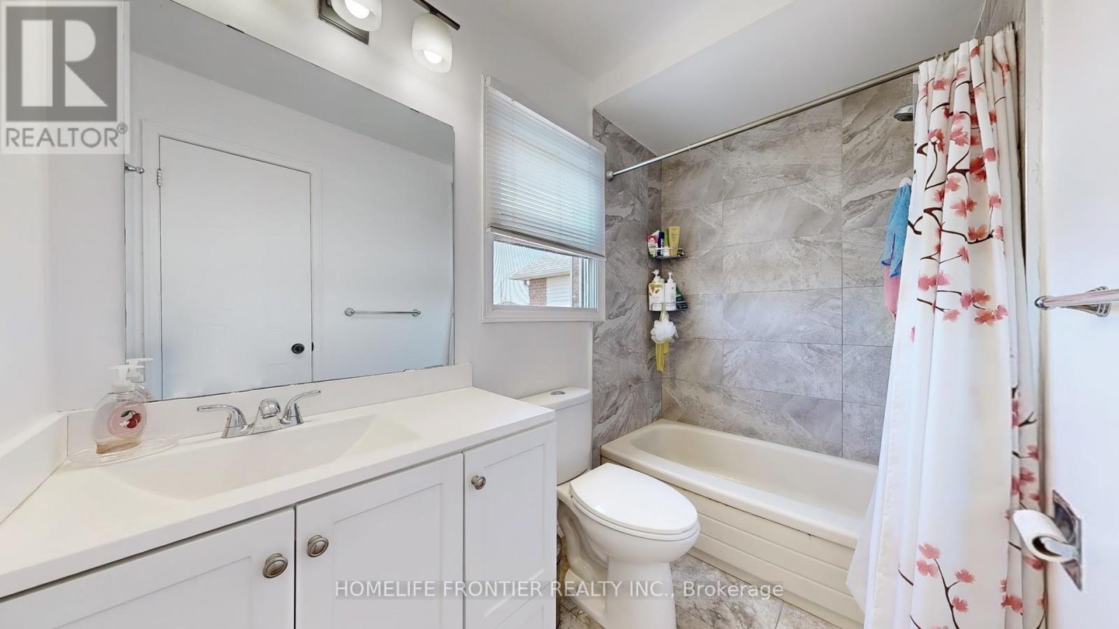 1644 Holly Hedge Drive, Pickering, Ontario  L1X 2G2 - Photo 15 - E12436230