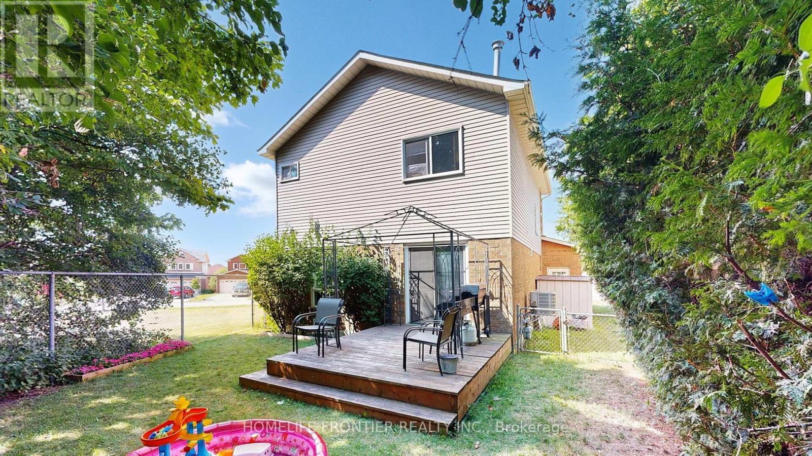 1644 Holly Hedge Drive, Pickering, Ontario  L1X 2G2 - Photo 19 - E12436230