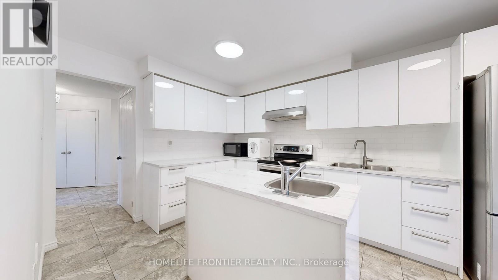1644 Holly Hedge Drive, Pickering, Ontario  L1X 2G2 - Photo 6 - E12436230