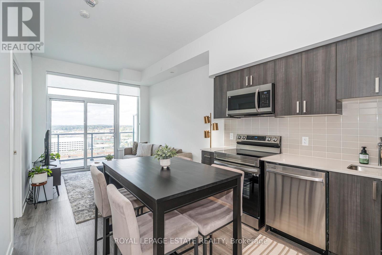 1703 - 1480 Bayly Street, Pickering, Ontario  L1W 0C2 - Photo 11 - E12436278