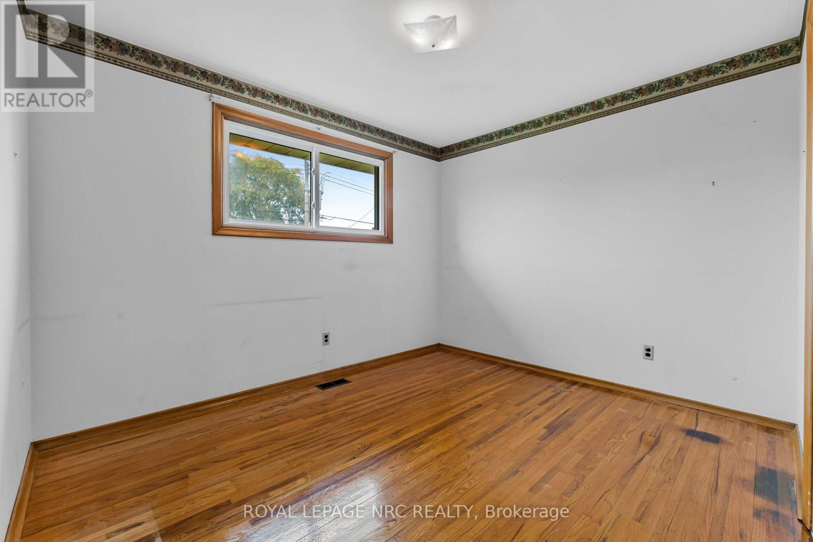 269 Rainbow Drive, Hamilton (Corman), Ontario  L8K 4G3 - Photo 26 - X12436332