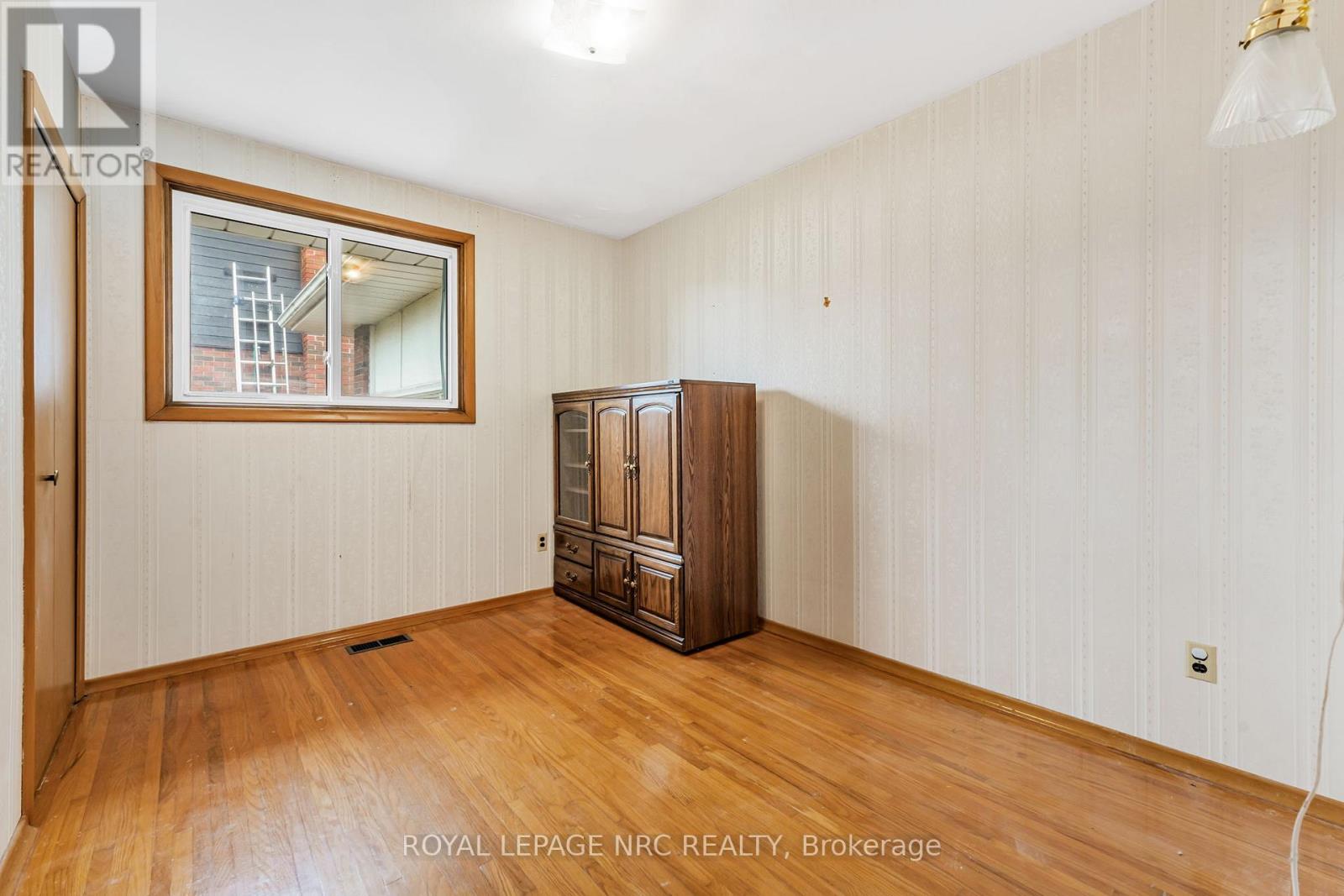 269 Rainbow Drive, Hamilton (Corman), Ontario  L8K 4G3 - Photo 28 - X12436332