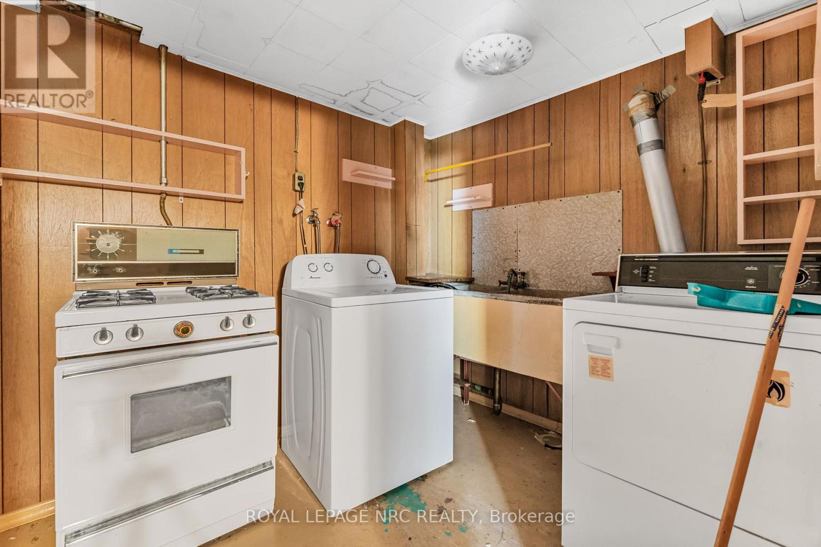 269 Rainbow Drive, Hamilton (Corman), Ontario  L8K 4G3 - Photo 38 - X12436332