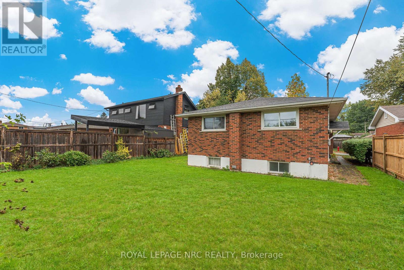 269 Rainbow Drive, Hamilton (Corman), Ontario  L8K 4G3 - Photo 5 - X12436332