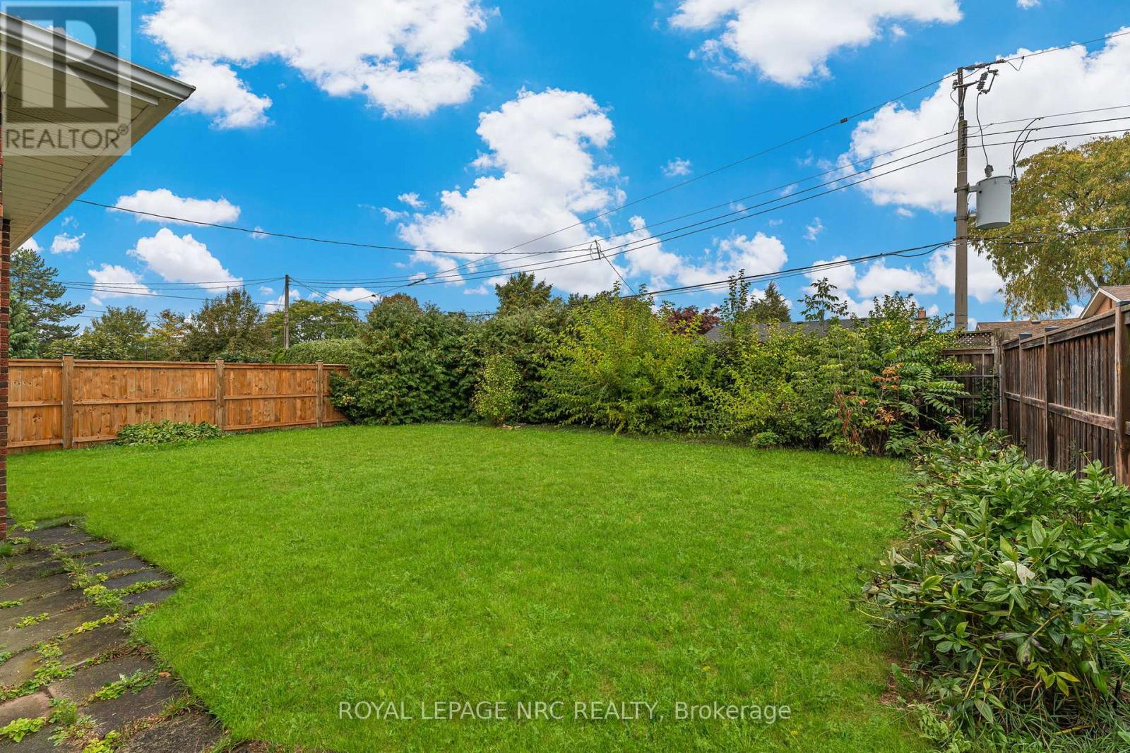 269 Rainbow Drive, Hamilton (Corman), Ontario  L8K 4G3 - Photo 7 - X12436332
