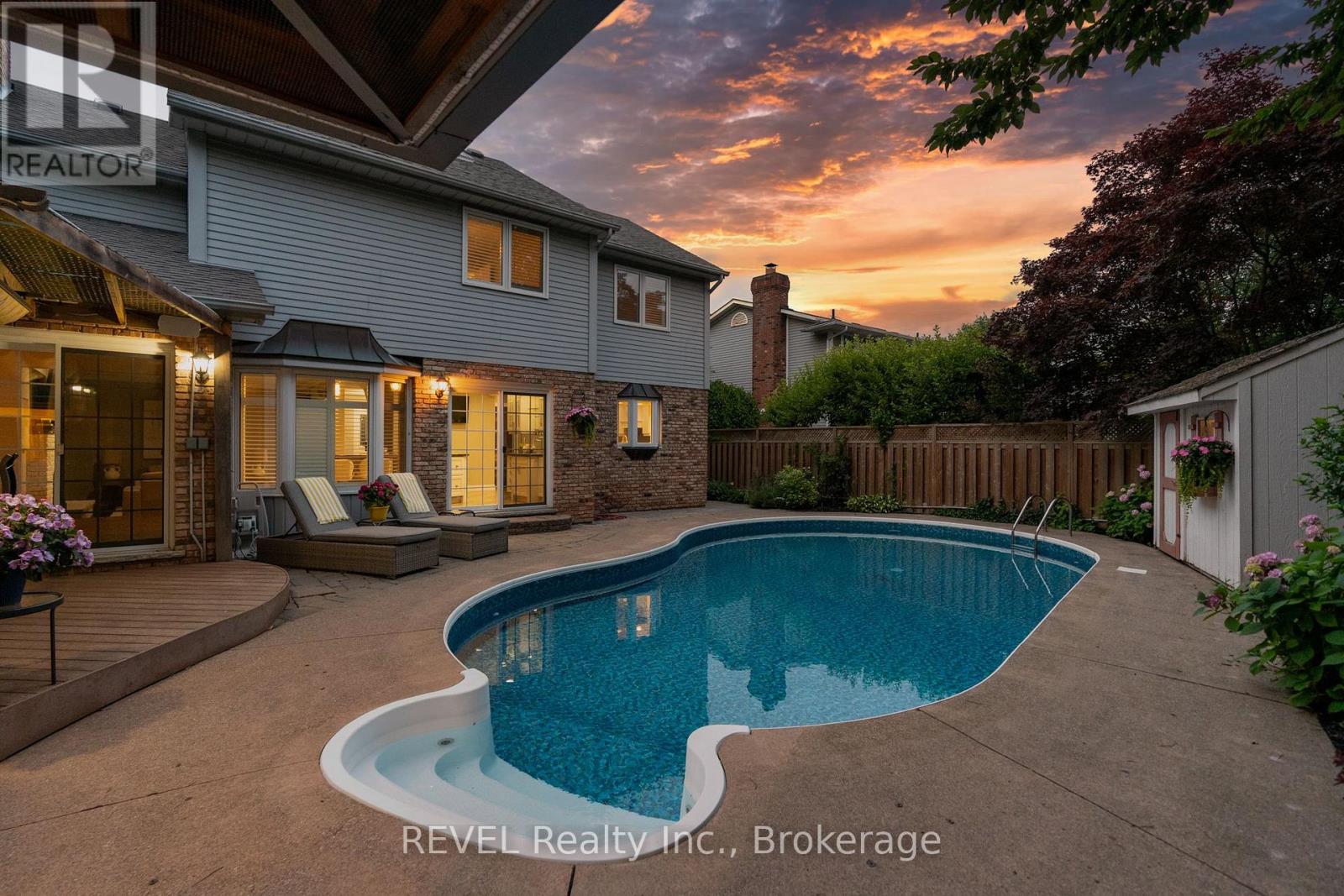 78 Sovereign Drive, St. Catharines (Glendale/glenridge), Ontario  L2T 1Z7 - Photo 1 - X12436459