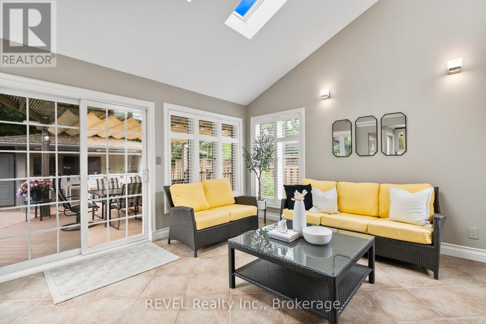 78 Sovereign Drive, St. Catharines (Glendale/glenridge), Ontario  L2T 1Z7 - Photo 19 - X12436459