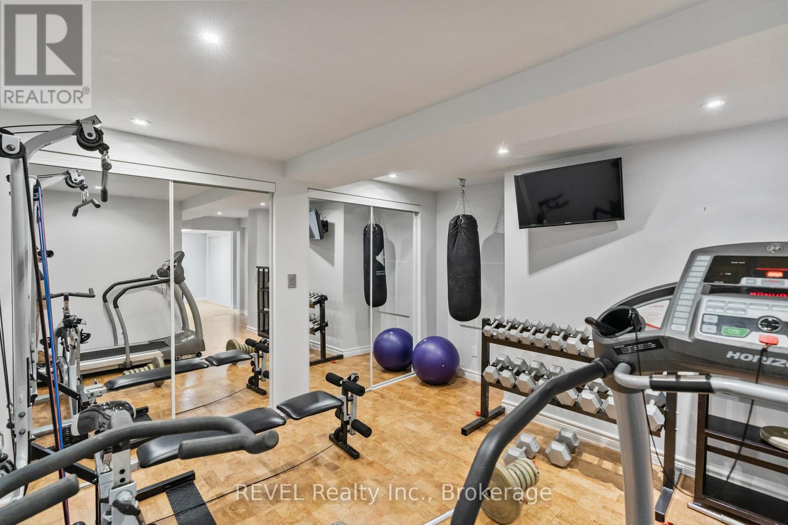 78 Sovereign Drive, St. Catharines (Glendale/glenridge), Ontario  L2T 1Z7 - Photo 36 - X12436459