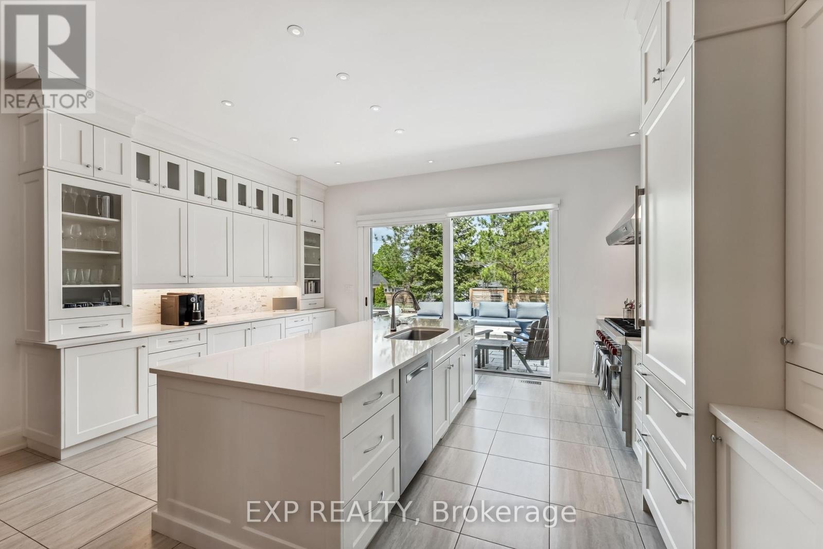 14 Angels Drive, Niagara-On-The-Lake (St. Davids), Ontario  L0S 1J1 - Photo 13 - X12436466