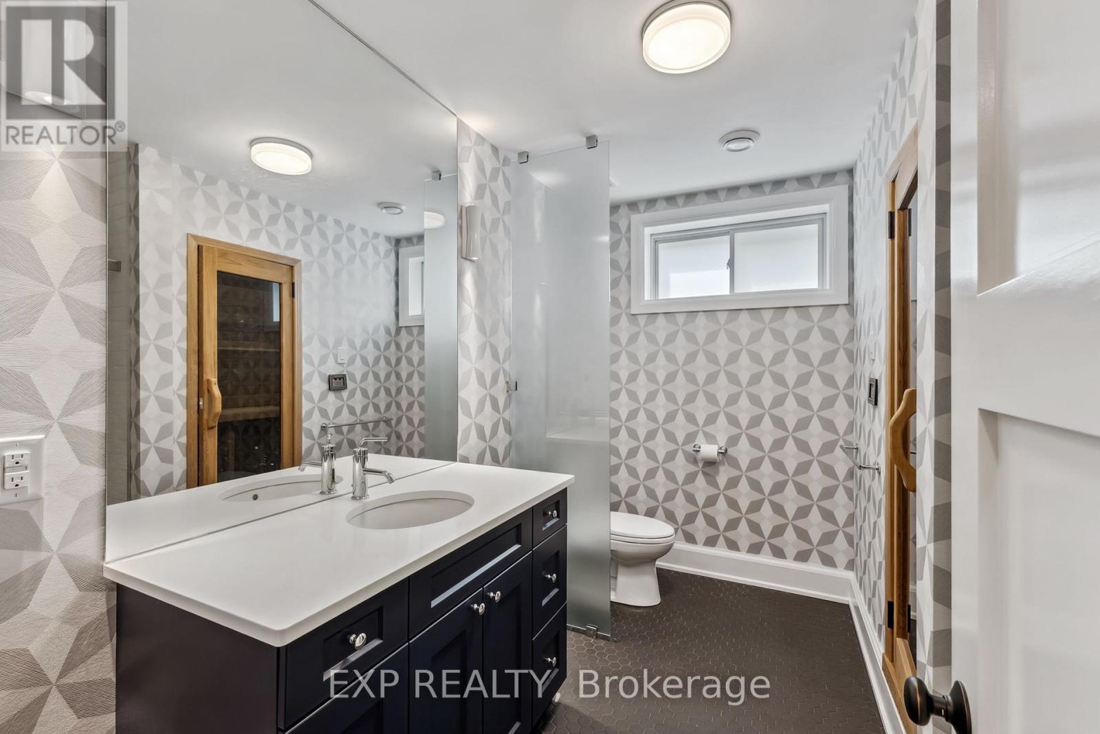 14 Angels Drive, Niagara-On-The-Lake (St. Davids), Ontario  L0S 1J1 - Photo 29 - X12436466