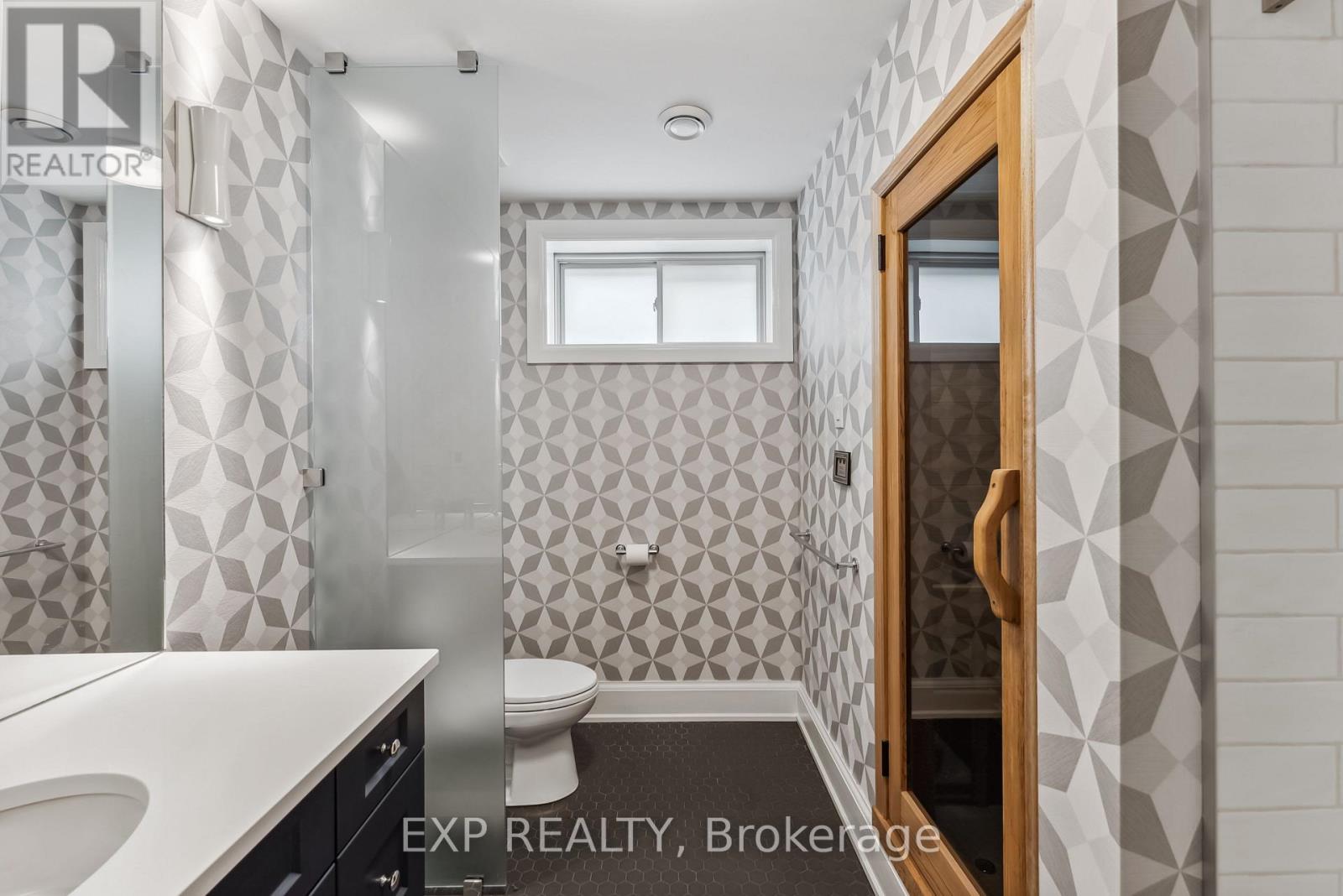 14 Angels Drive, Niagara-On-The-Lake (St. Davids), Ontario  L0S 1J1 - Photo 31 - X12436466