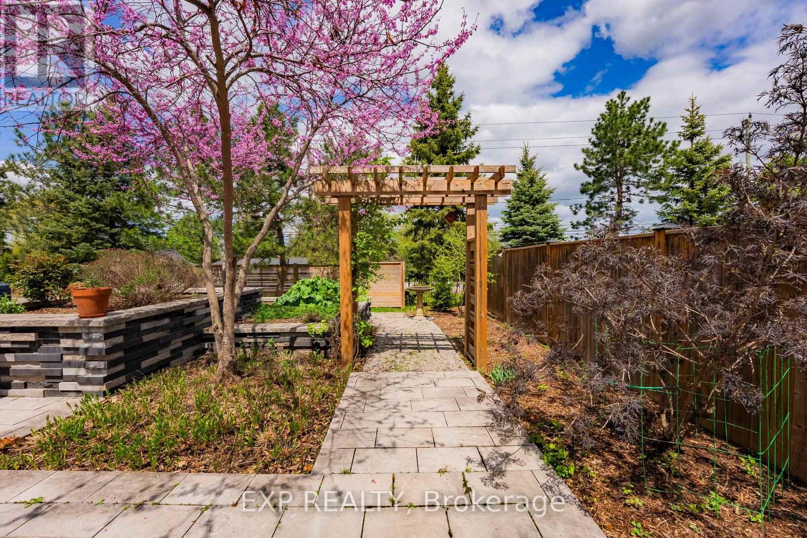 14 Angels Drive, Niagara-On-The-Lake (St. Davids), Ontario  L0S 1J1 - Photo 34 - X12436466
