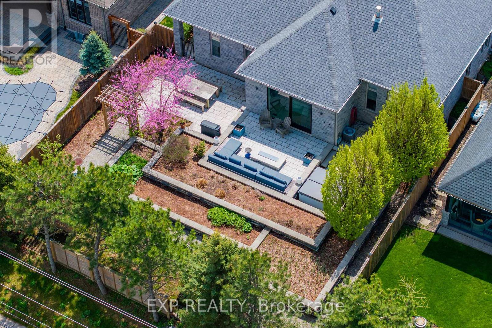 14 Angels Drive, Niagara-On-The-Lake (St. Davids), Ontario  L0S 1J1 - Photo 39 - X12436466