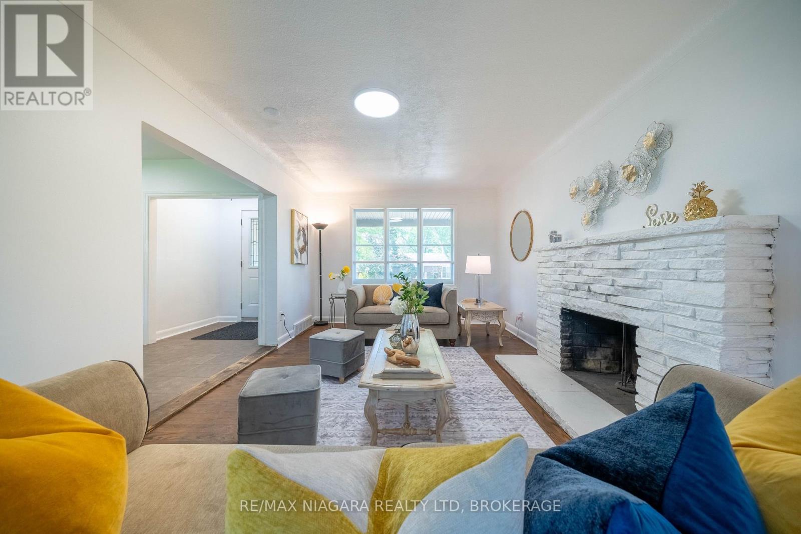 107 Village Road, St. Catharines (Glendale/glenridge), Ontario  L2T 3C3 - Photo 12 - X12436558