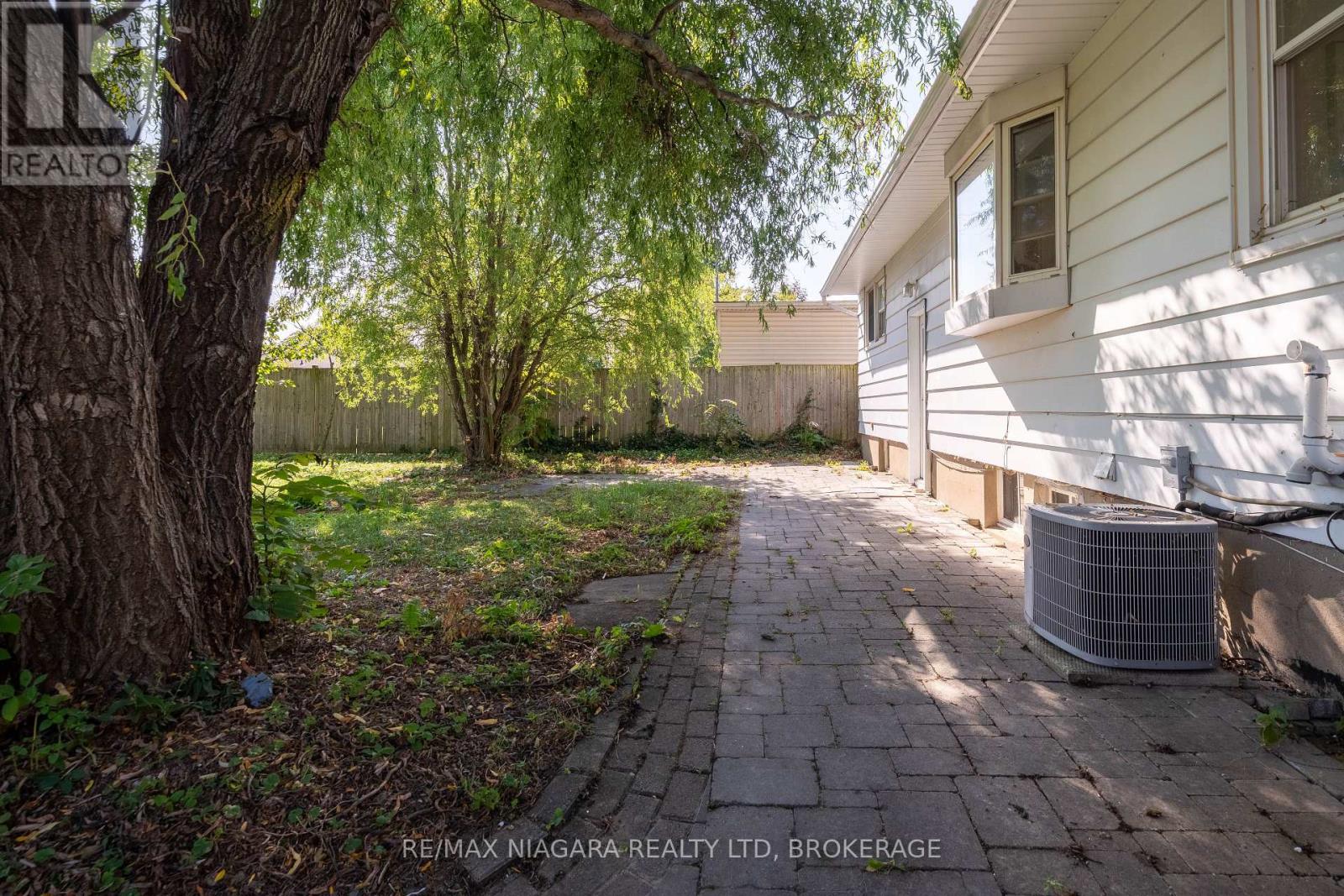 107 Village Road, St. Catharines (Glendale/glenridge), Ontario  L2T 3C3 - Photo 29 - X12436558