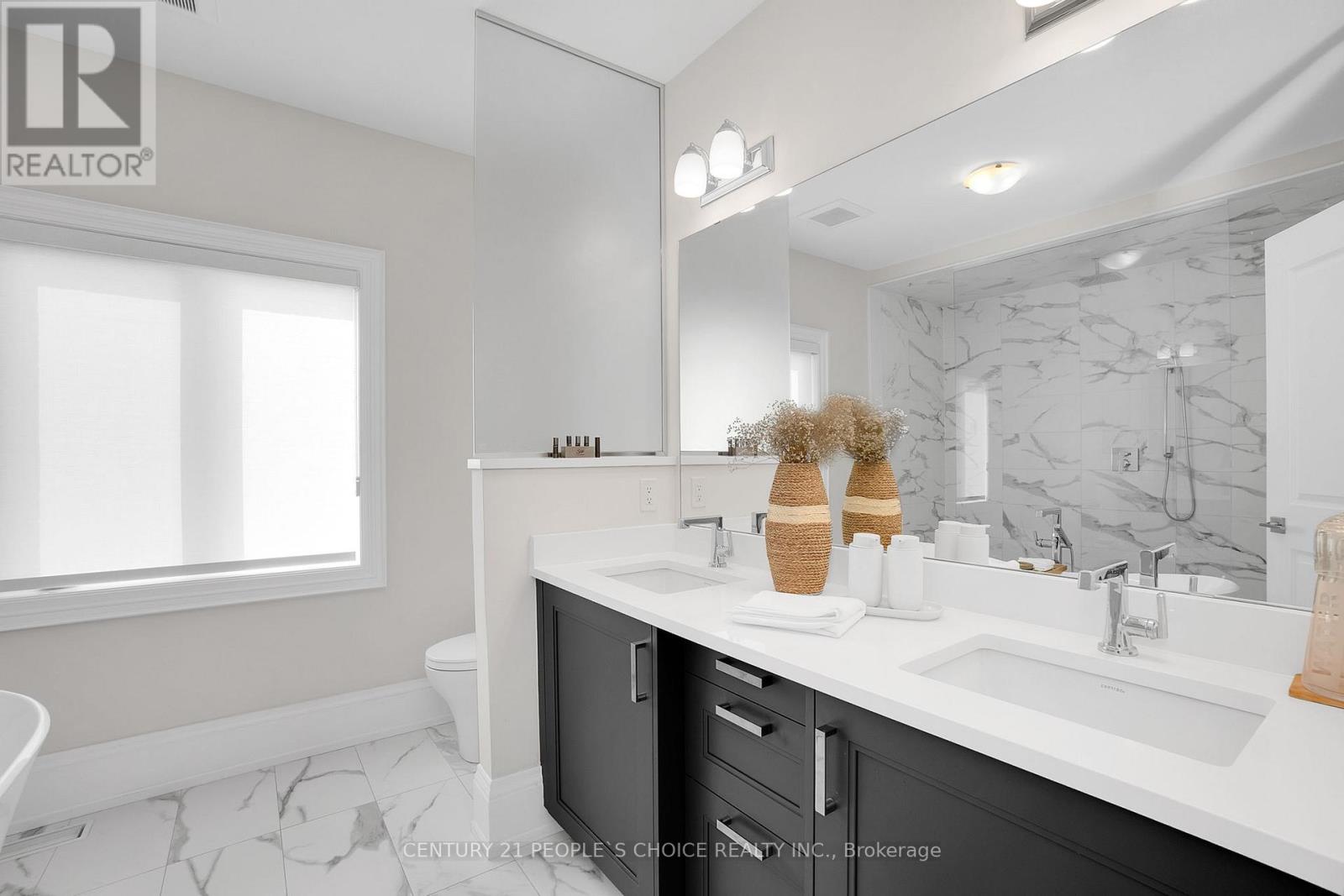 140 Wainfleet Crescent, Vaughan, Ontario  L4L 1A6 - Photo 22 - N12436250