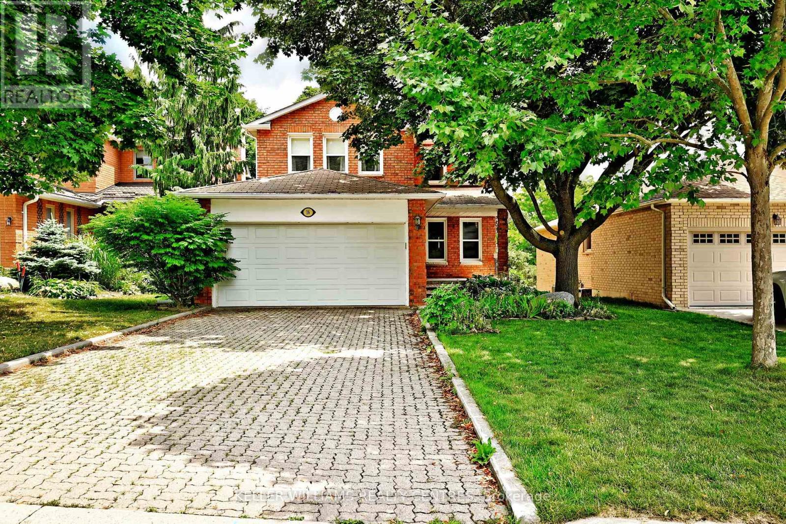 16 Lanewood Drive, Aurora, Ontario  L4G 4T7 - Photo 1 - N12436277