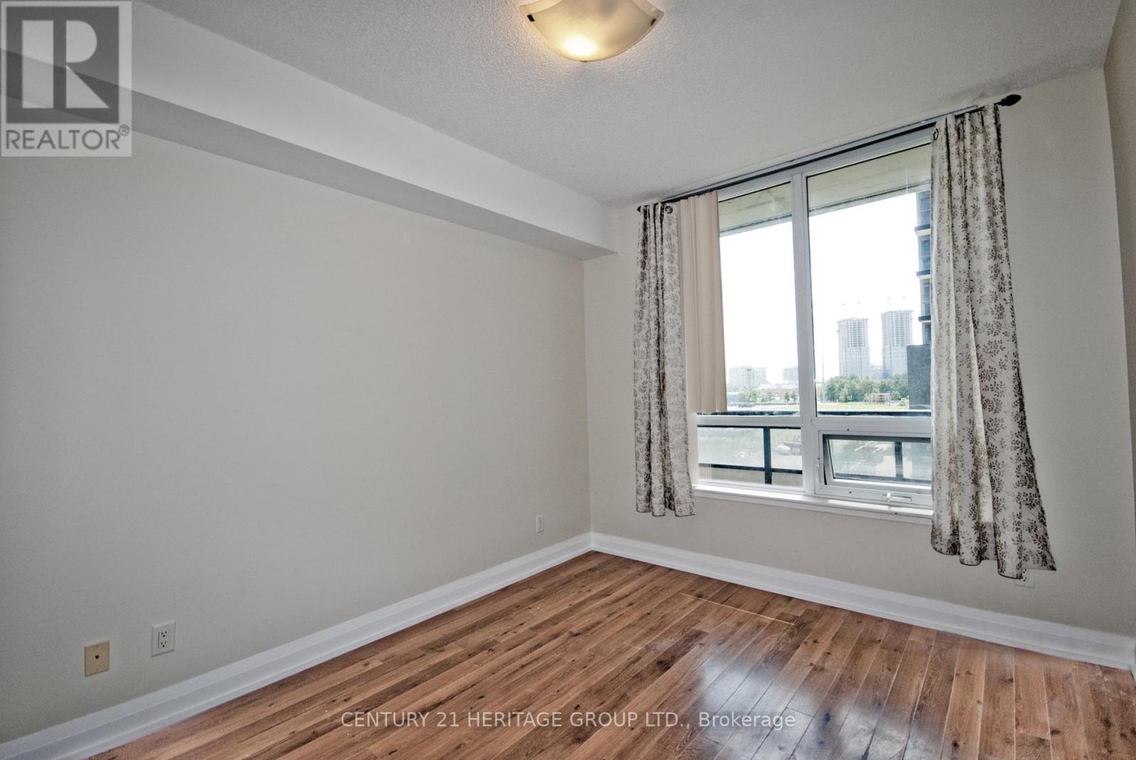 209 - 85 North Park Road, Vaughan, Ontario  L4J 0H9 - Photo 9 - N12436285