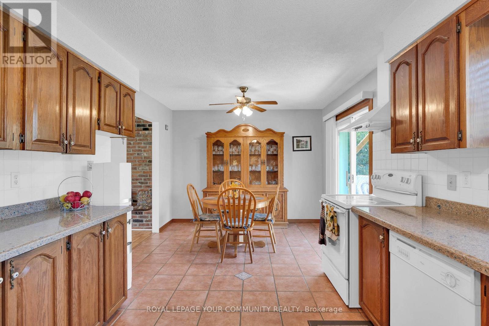23276 Highway 48 Road, Georgina, Ontario  L0E 1L0 - Photo 16 - N12436289