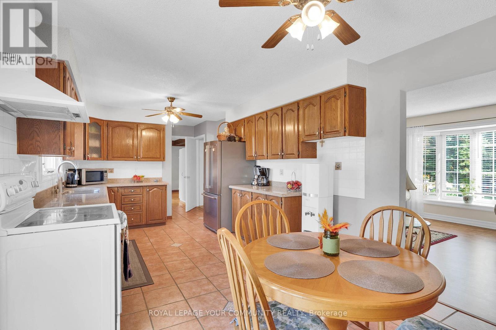 23276 Highway 48 Road, Georgina, Ontario  L0E 1L0 - Photo 17 - N12436289
