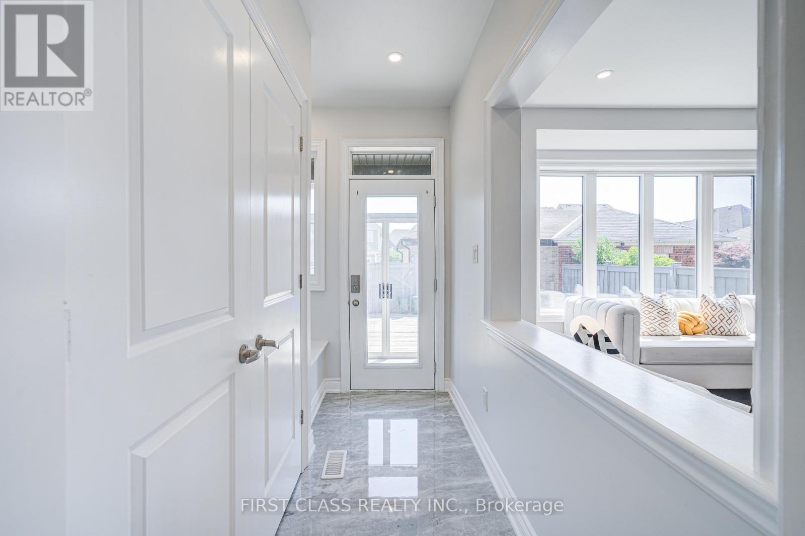 77 Diamond Jubilee Drive, Markham, Ontario  L6B 0Y5 - Photo 20 - N12436300