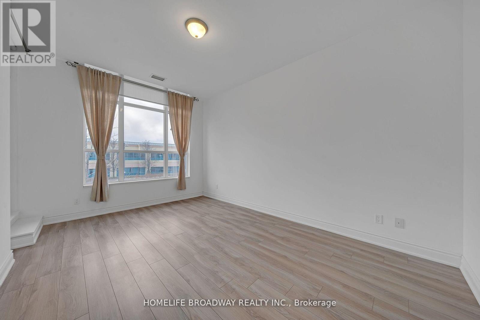 103 - 89 South Town Centre Boulevard, Markham, Ontario  L6G 0E8 - Photo 18 - N12436304