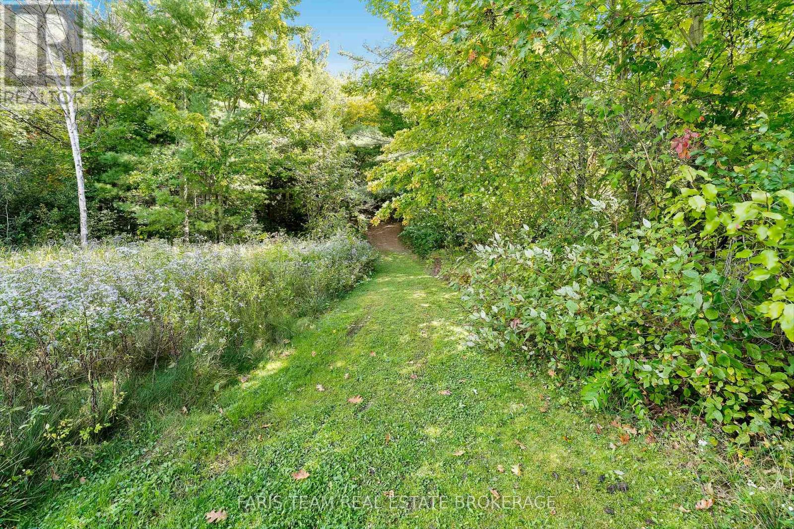 136 Poyntz Street, Penetanguishene, Ontario  L9M 1P4 - Photo 37 - S12436259