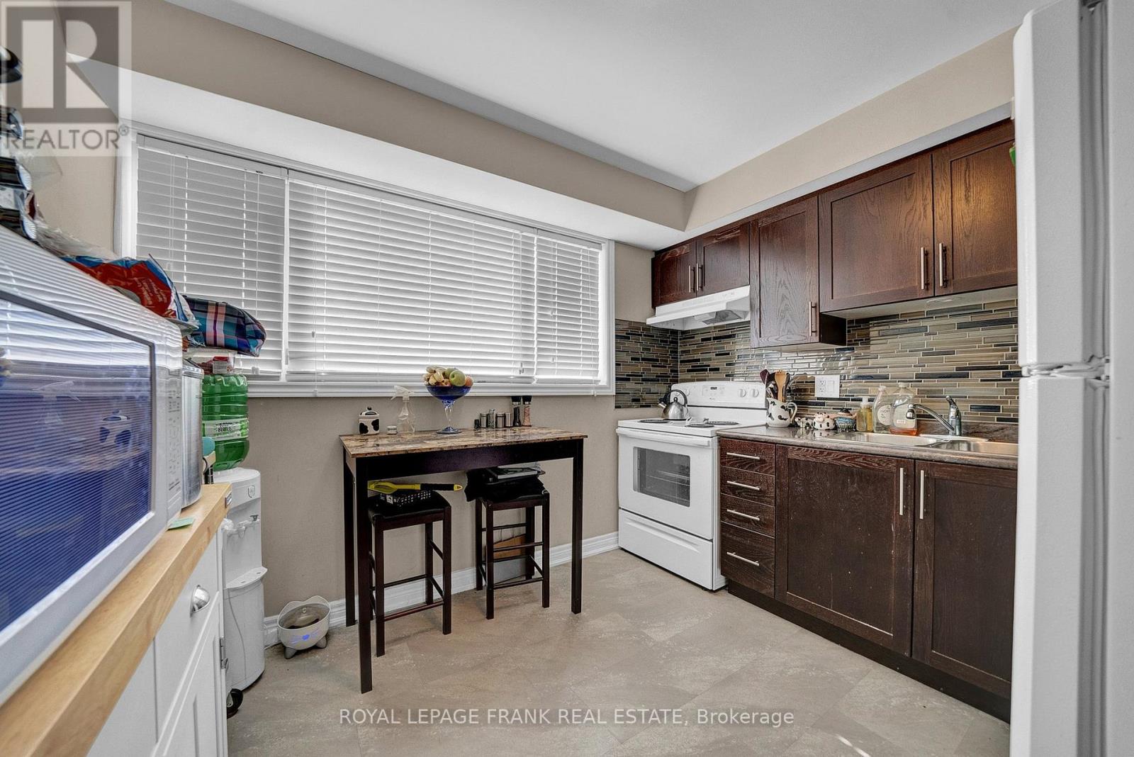 377 Linden Street, Oshawa, Ontario  L1H 6R6 - Photo 2 - E12436341