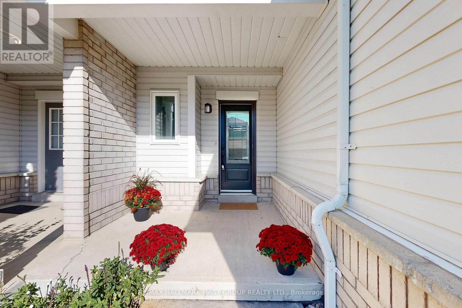 67 Palomino Place, Whitby, Ontario  L1R 2V5 - Photo 3 - E12436486