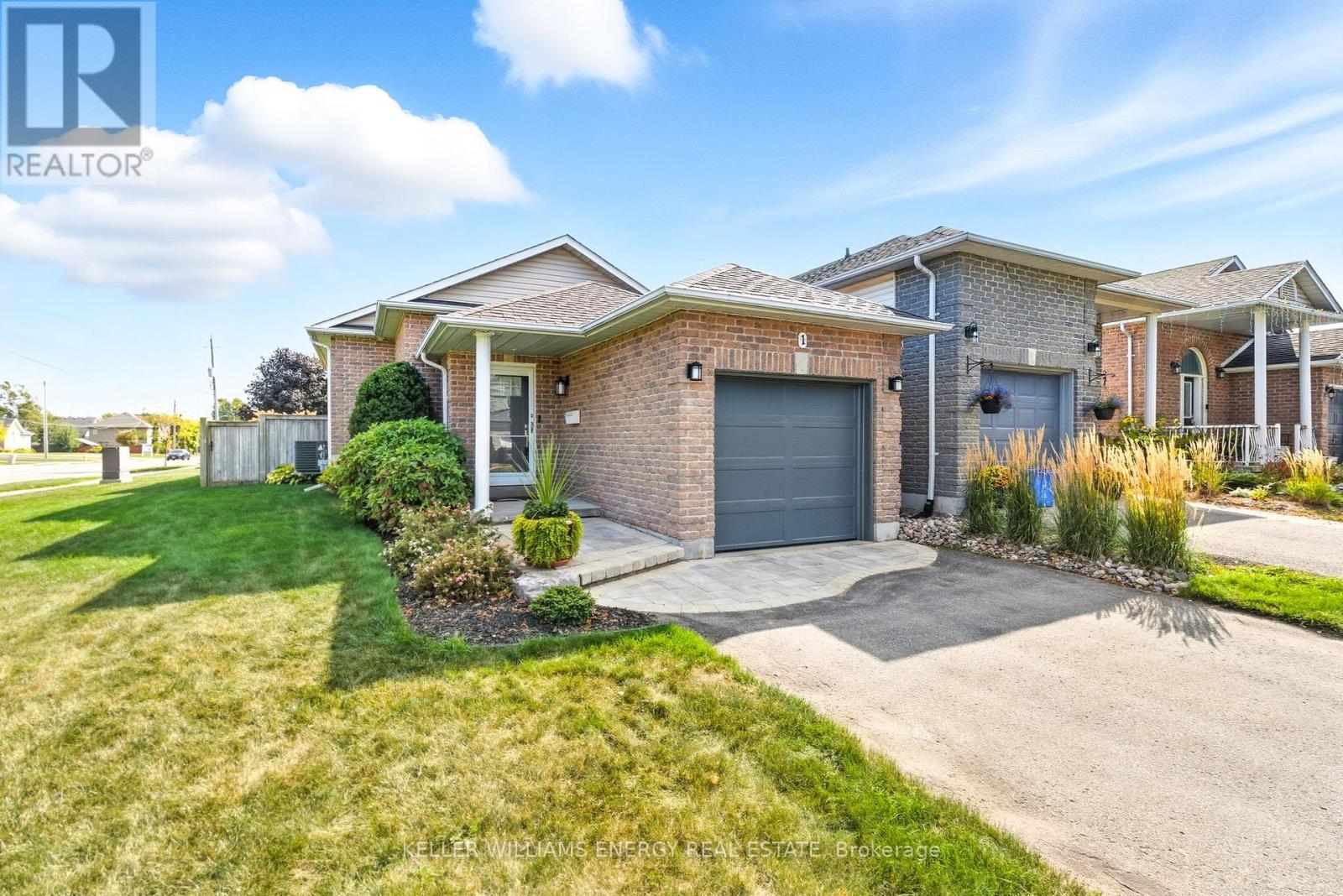1 Daiseyfield Avenue, Clarington, Ontario  L1E 3E8 - Photo 3 - E12436499