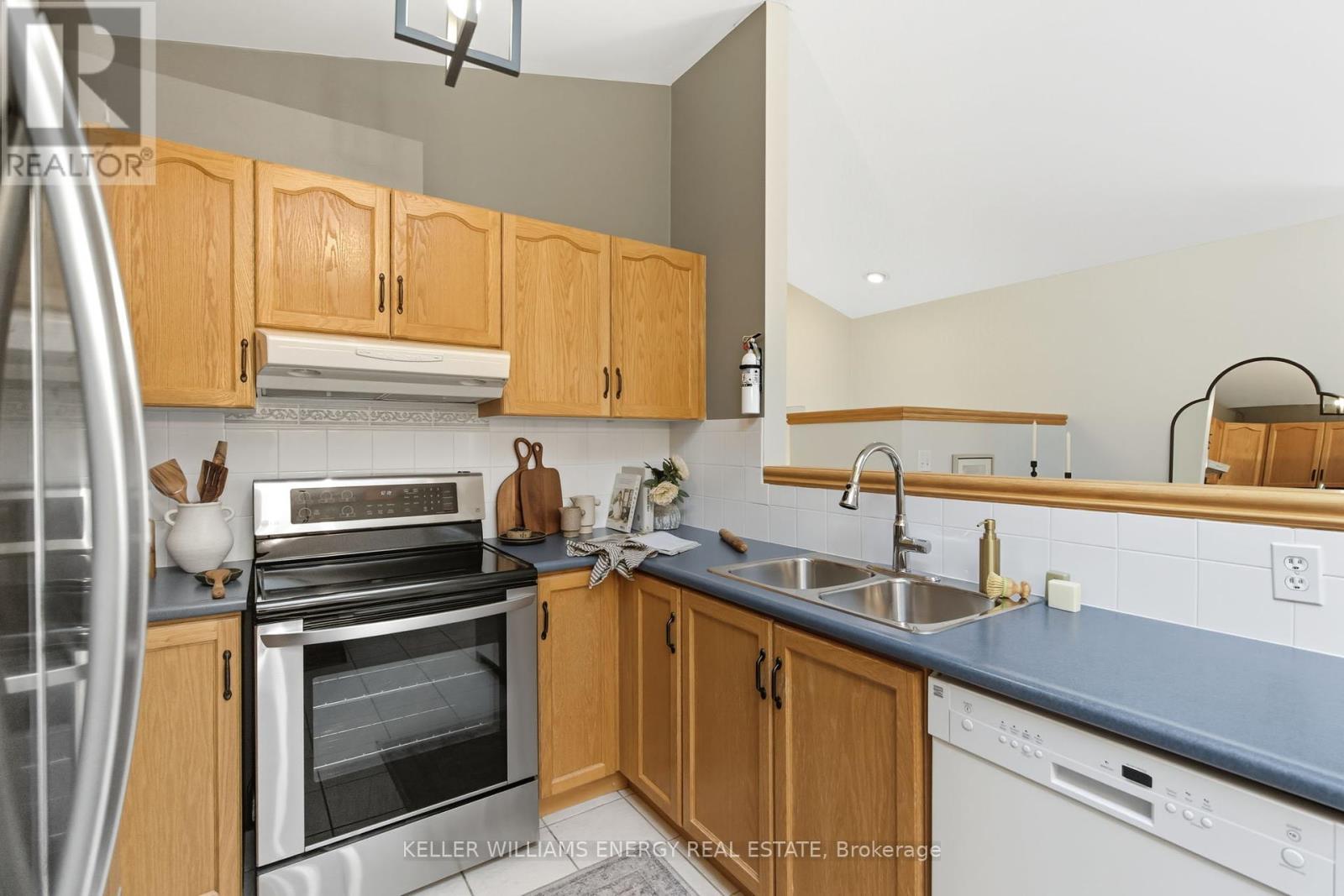 1 Daiseyfield Avenue, Clarington, Ontario  L1E 3E8 - Photo 6 - E12436499